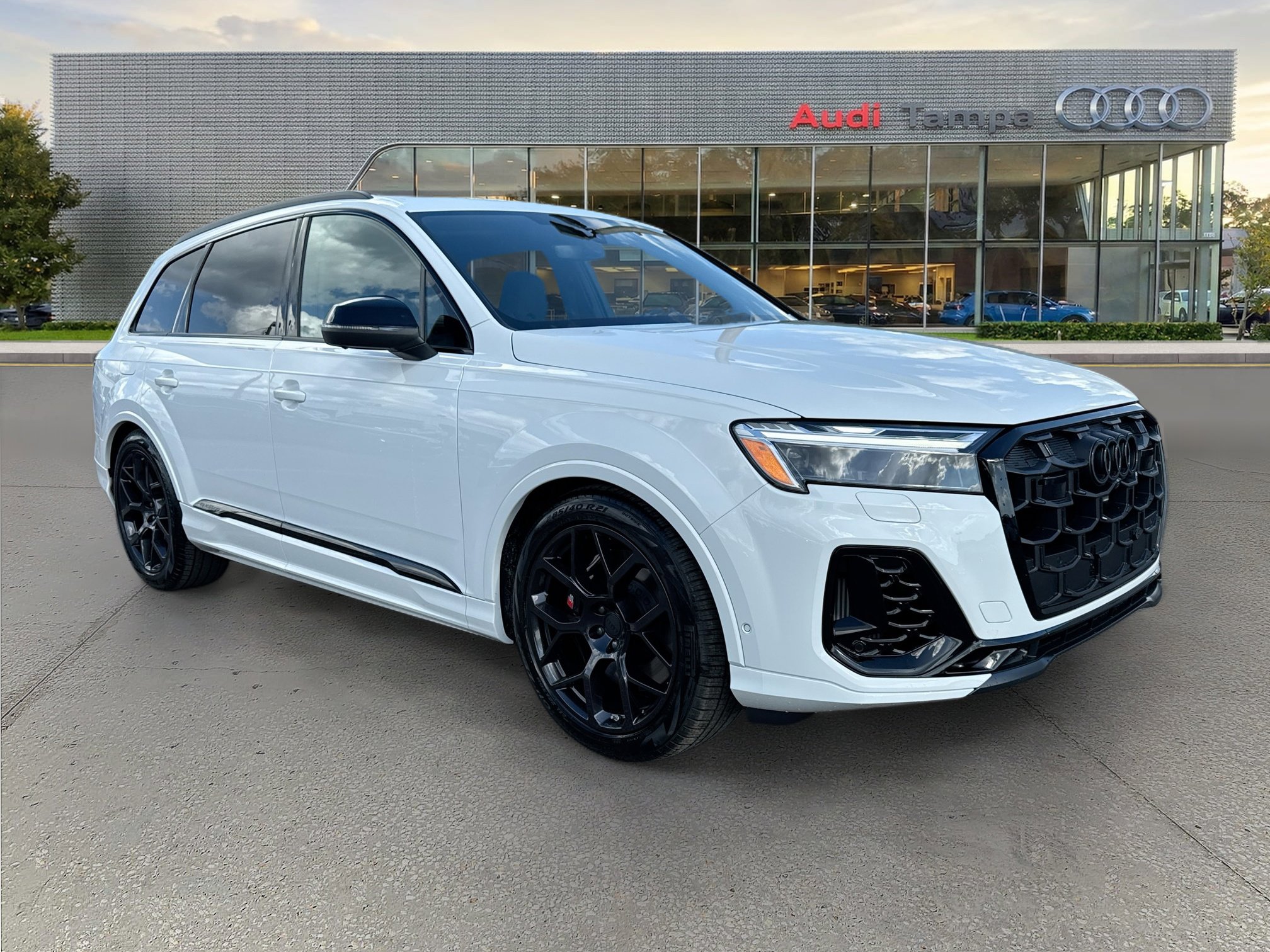 New 2026 Audi SQ7 Premium Plus