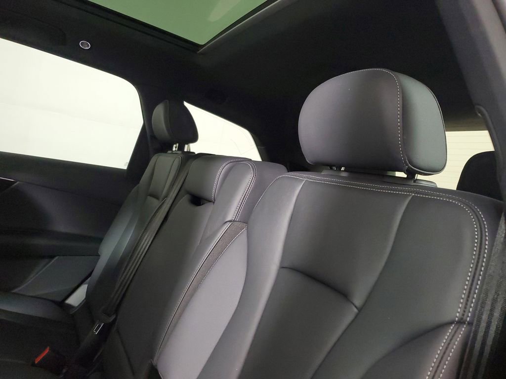Used 2025 Audi Q7 2.0T Premium w/ Convenience Package image 12