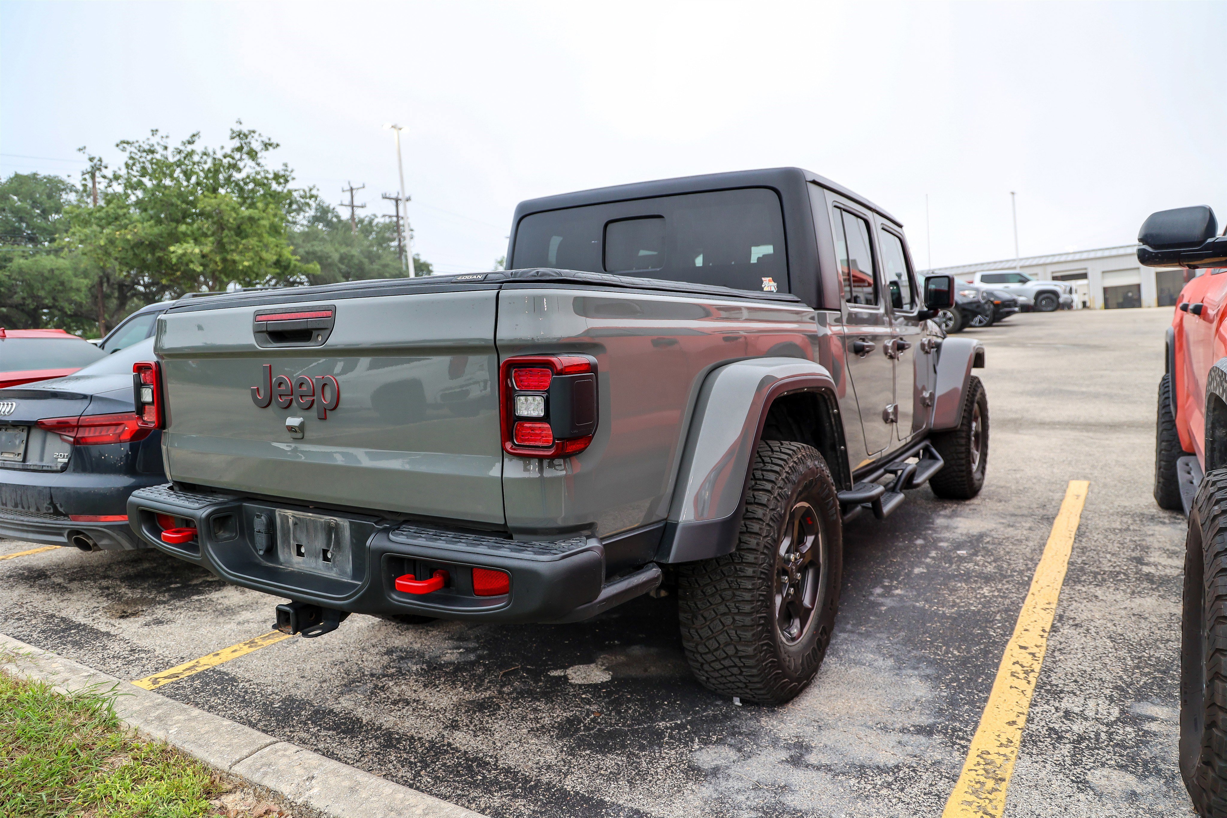Used 2022 Jeep Gladiator Rubicon w/ LED Lighting Group AWD/4WD image 8