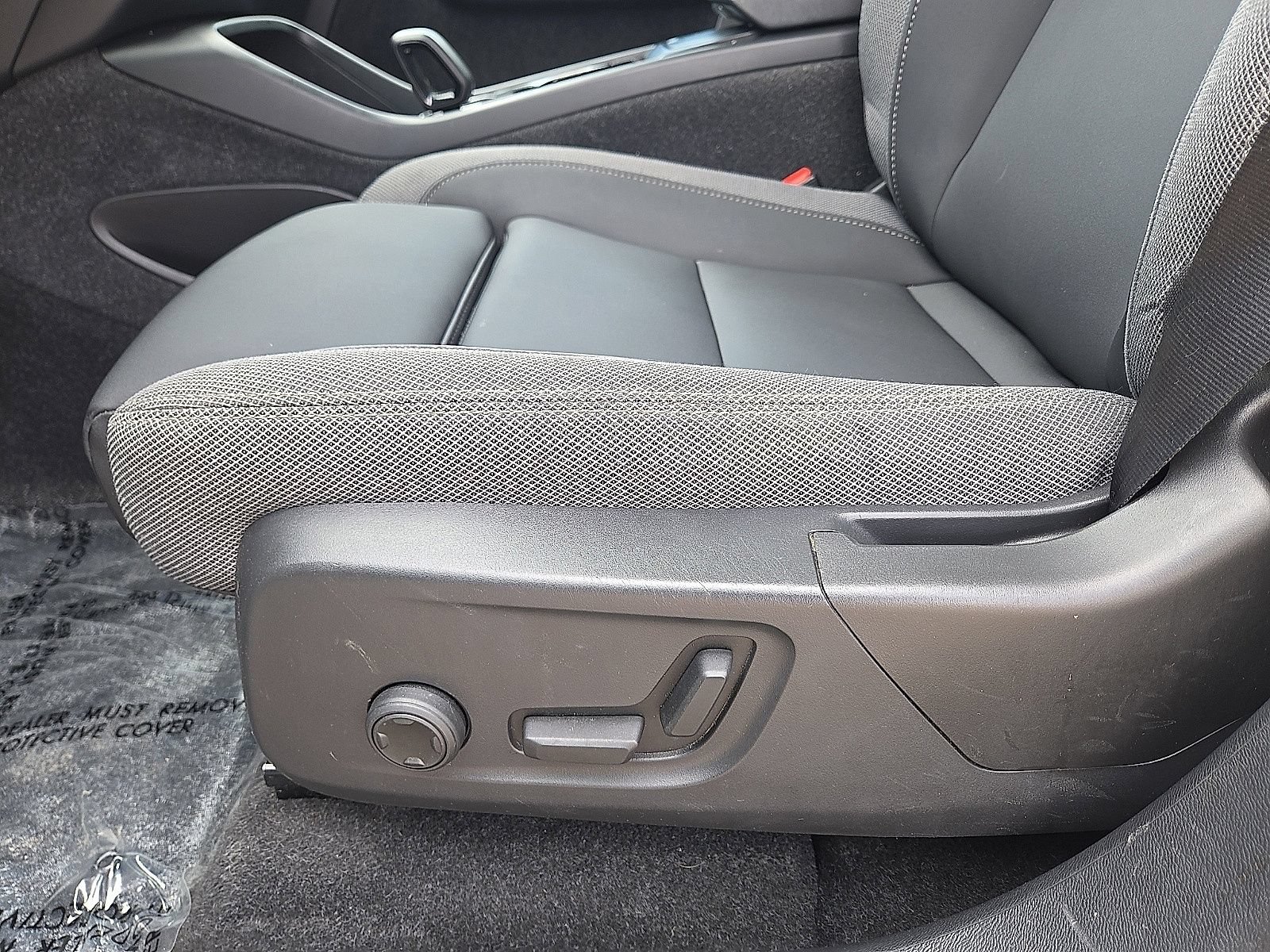 Certified 2023 Volvo C40 Recharge Core AWD/4WD image 24