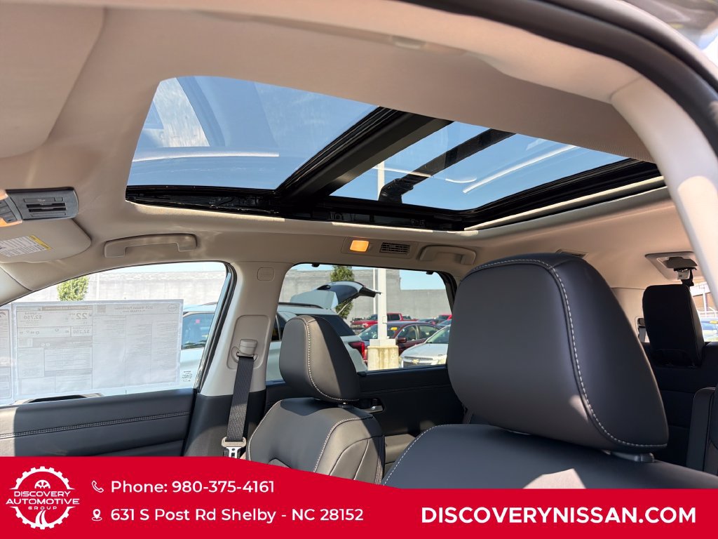 New 2026 Nissan Pathfinder Platinum AWD/4WD image 27