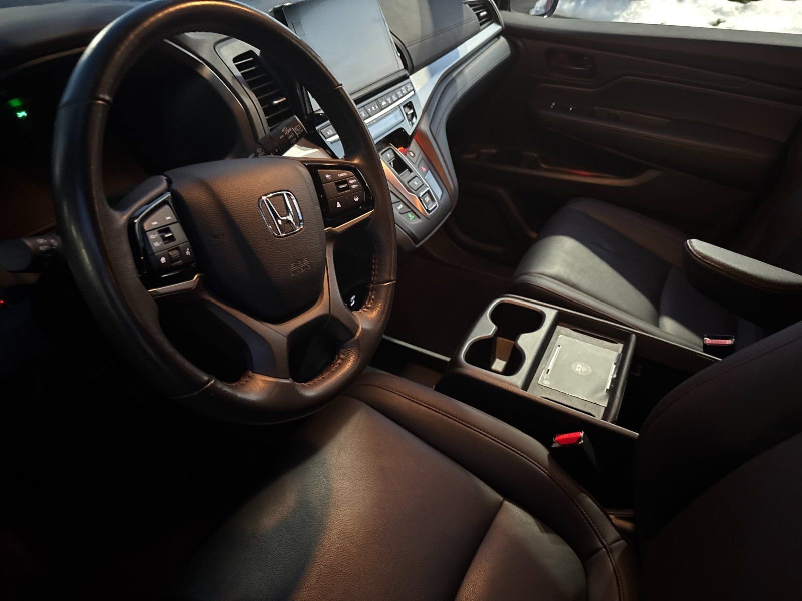 Used 2025 Honda Odyssey Sport-L image 11