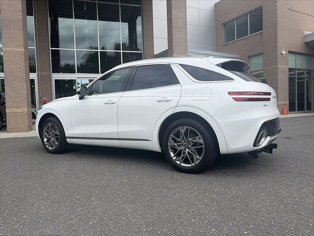 Used 2022 Genesis GV70 2.5T w/ Select Package AWD/4WD image 4