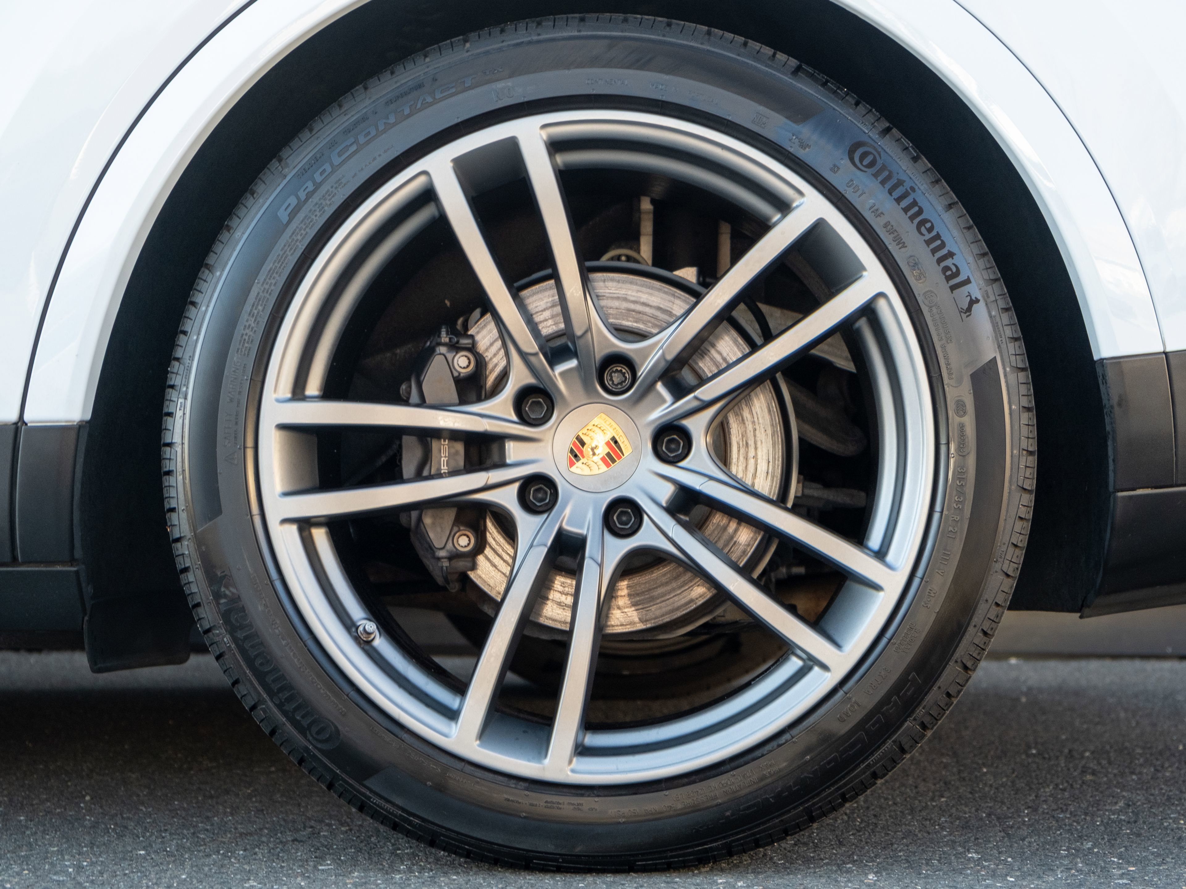 Certified 2023 Porsche Cayenne Coupe image 13