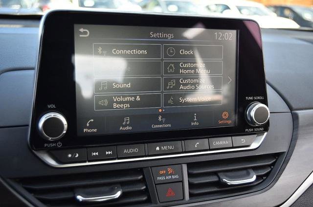 Used 2024 Nissan Altima 2.5 SV image 14