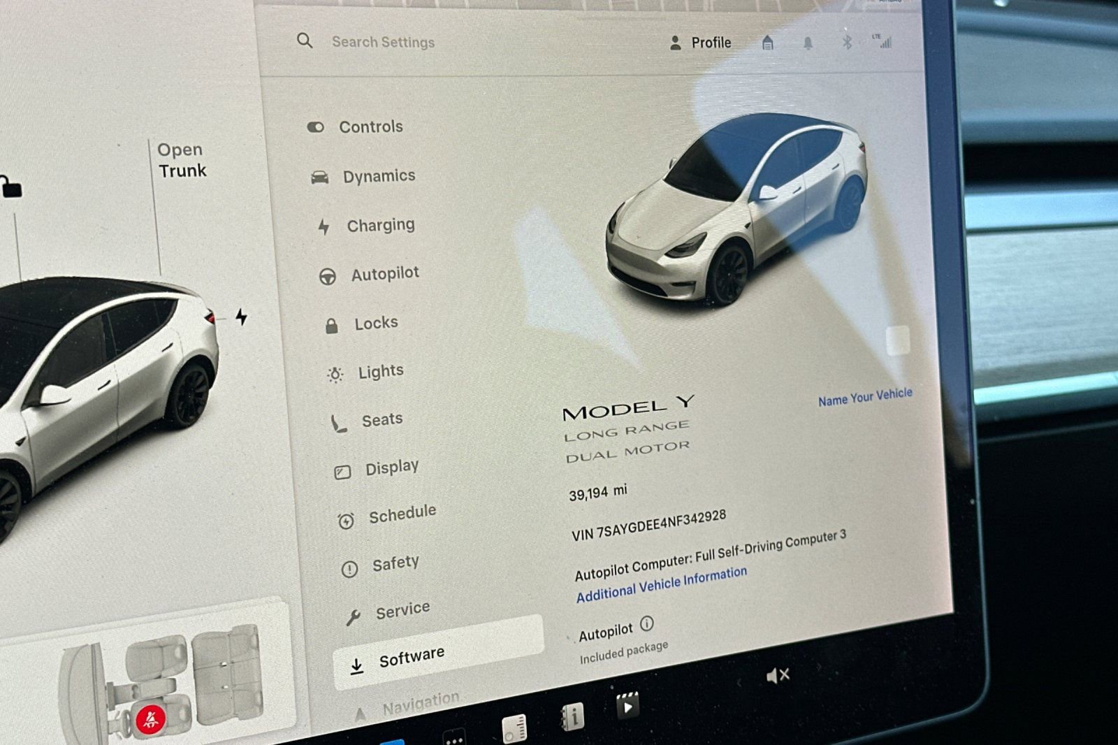 Used 2022 Tesla Model Y Long Range image 23