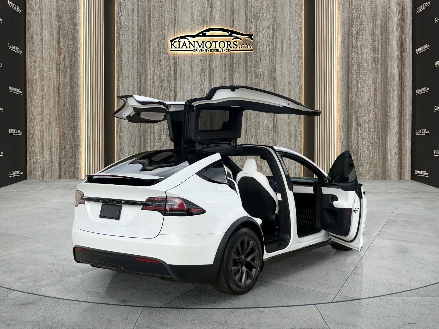 Used 2025 Tesla Model X Long Range image 18