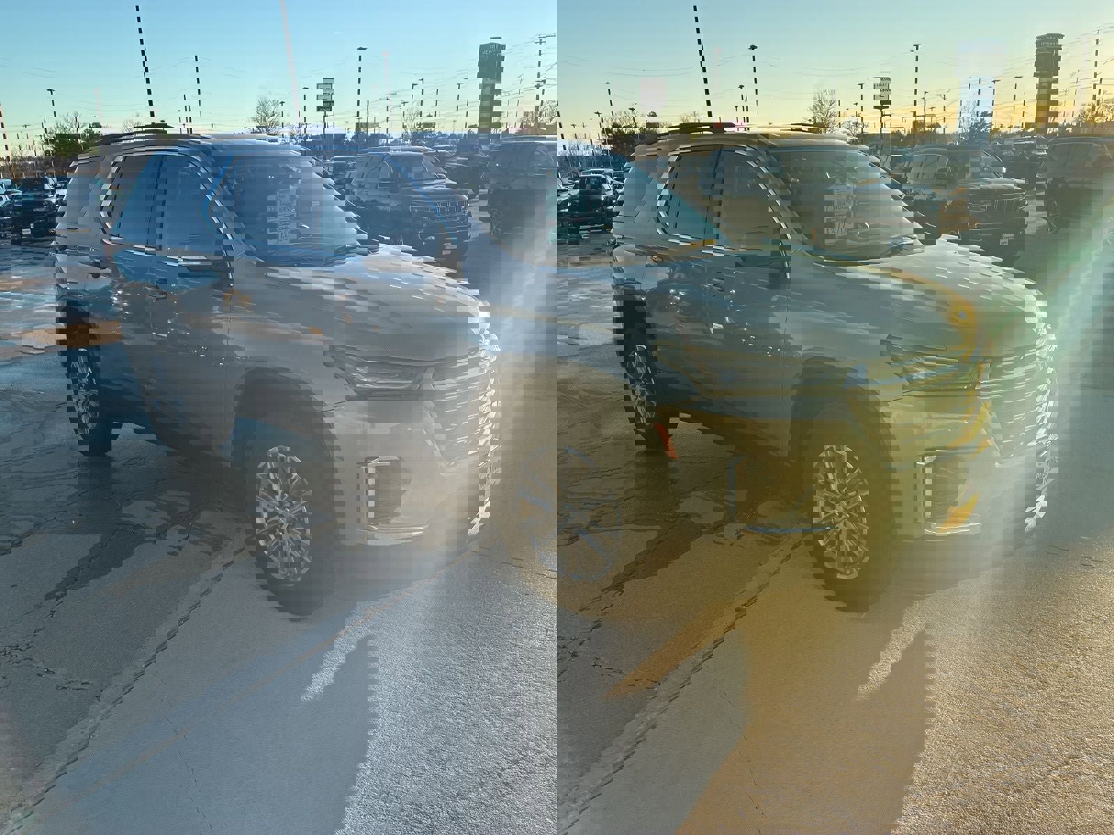 Used 2023 Chevrolet Traverse LT w/ LPO, Floor Liner Package image 8