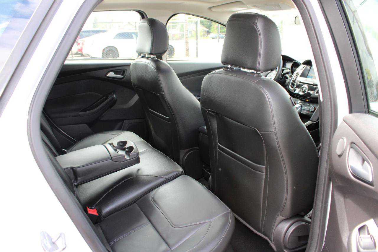 Used 2018 Ford Focus Titanium FWD image 15