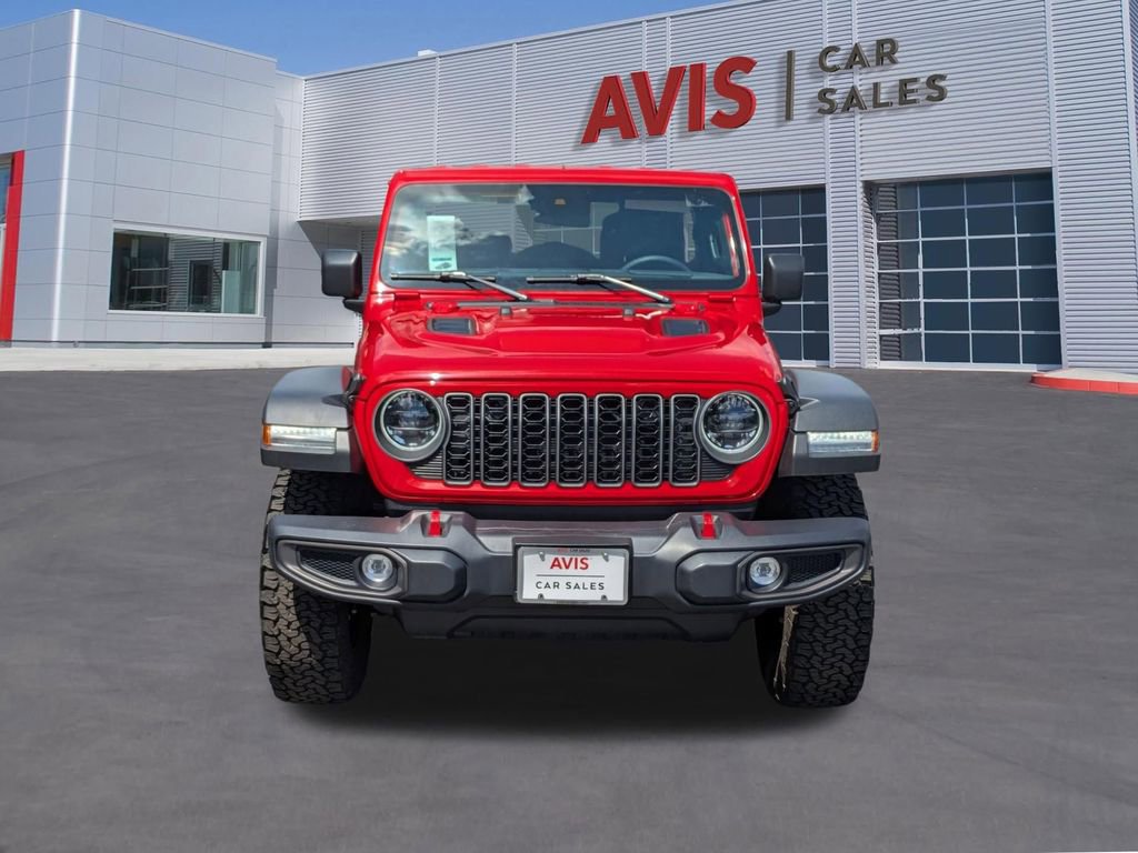 Used 2025 Jeep Wrangler Unlimited Rubicon AWD/4WD image 2