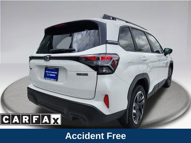 Used 2025 Subaru Forester Premium image 2