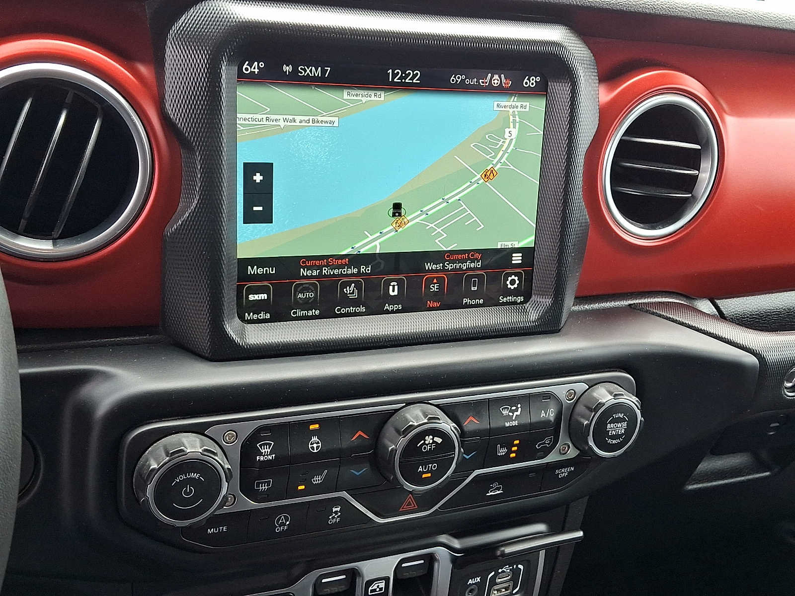 Certified 2023 Jeep Gladiator Rubicon w/ Cold Weather Group AWD/4WD image 17