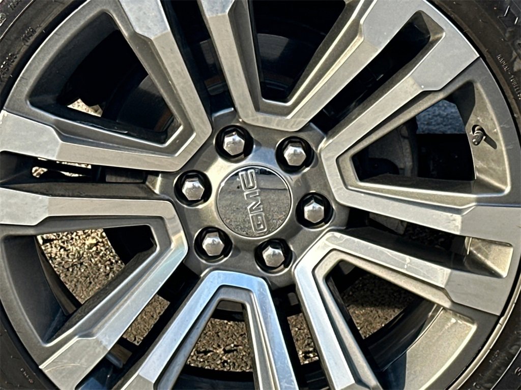 Used 2019 GMC Yukon XL Denali w/ Denali Ultimate Package image 6