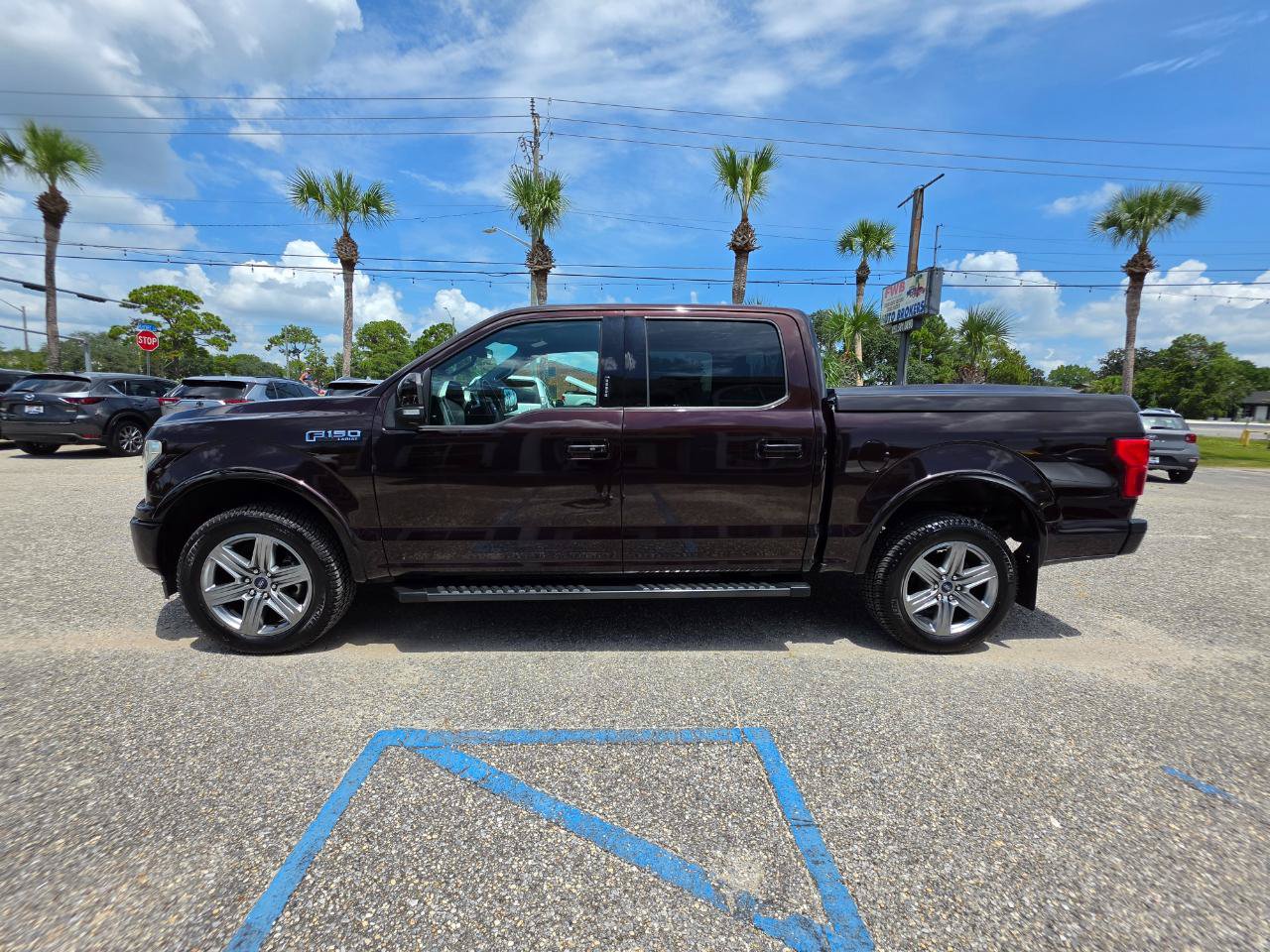 Used 2018 Ford F150 Lariat w/ Equipment Group 502A Luxury AWD/4WD image 2