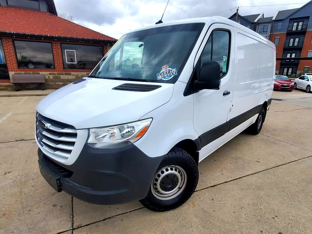 Used 2019 Freightliner Sprinter 2500 w/ Driver Convenience Package image 3
