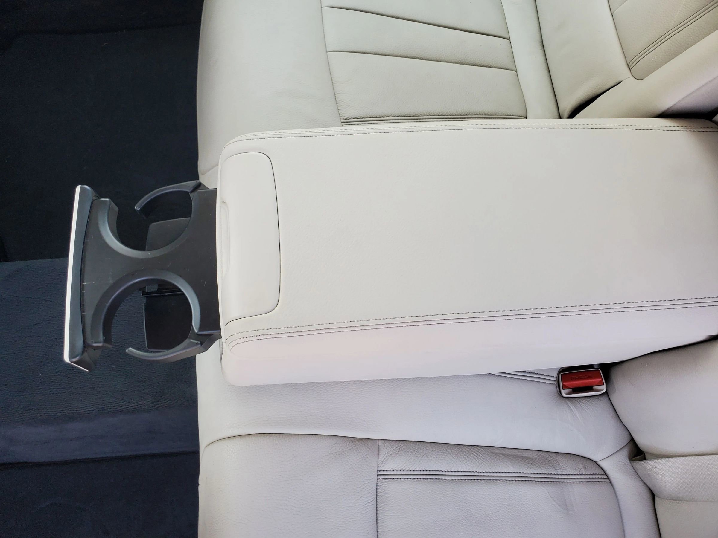 Used 2018 BMW 750i xDrive image 41