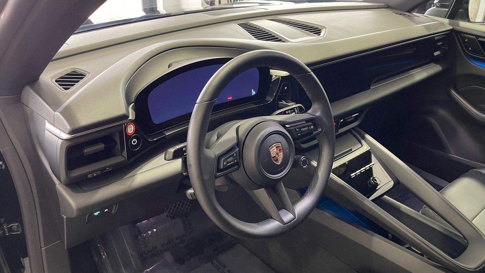 Used 2025 Porsche Macan Electric image 28