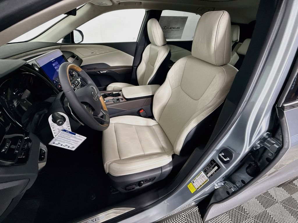 New 2026 Lexus RX 350 w/ Convenience Package AWD/4WD image 16