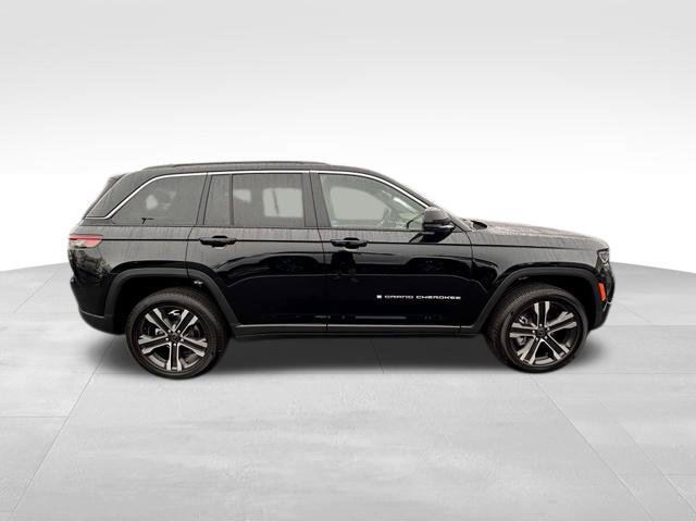 Used 2025 Jeep Wagoneer Series III w/ Premium Group I AWD/4WD image 10