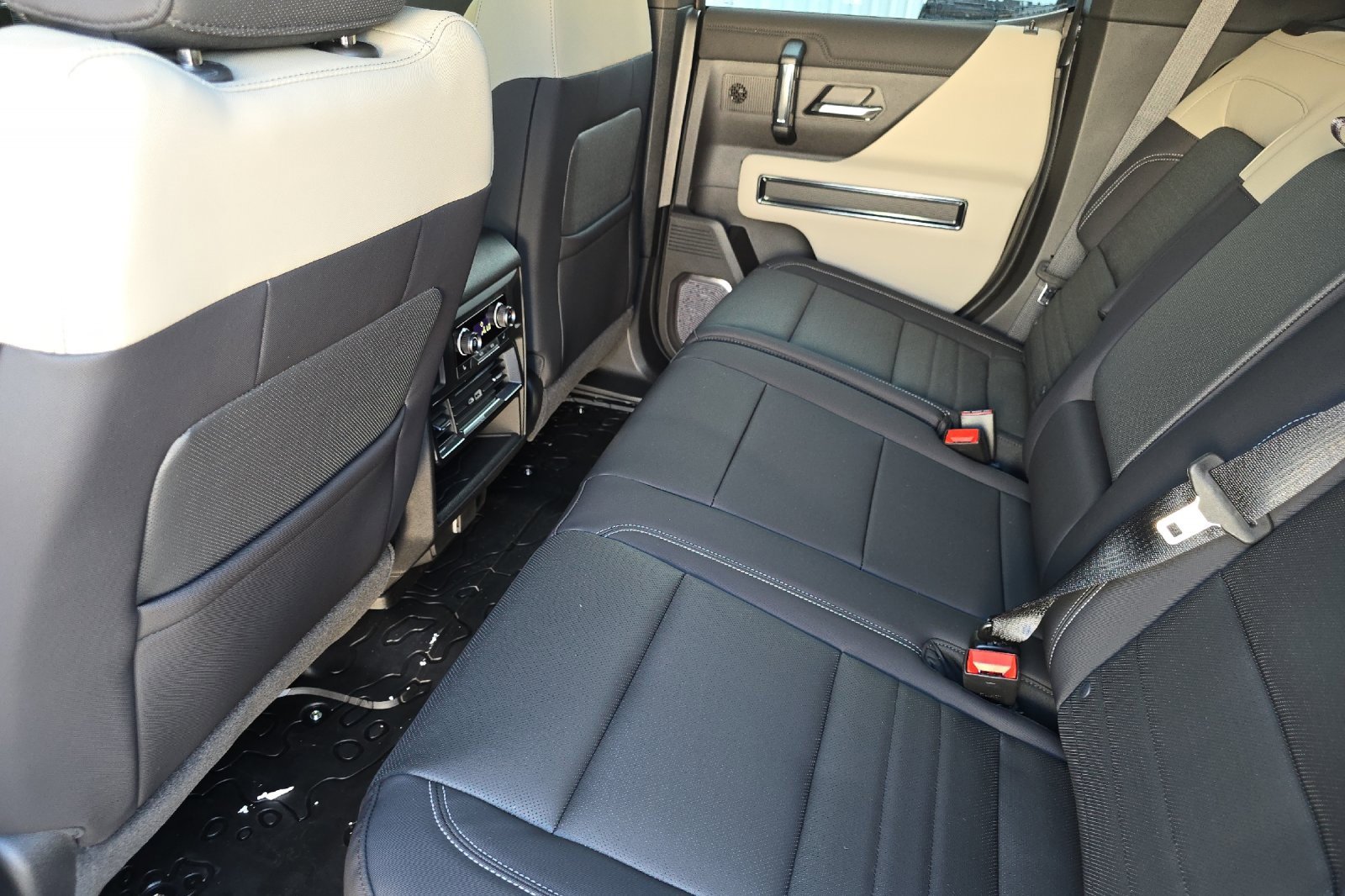 New 2026 GMC Hummer EV SUV w/ LPO, Sport Package image 12