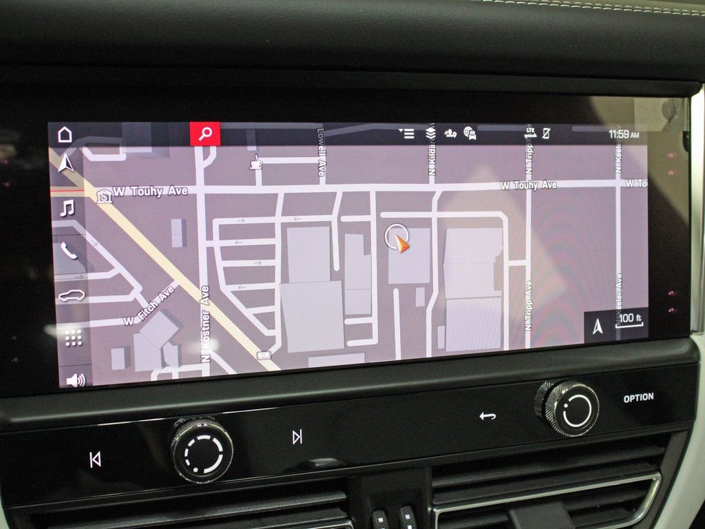 Certified 2025 Porsche Macan image 28