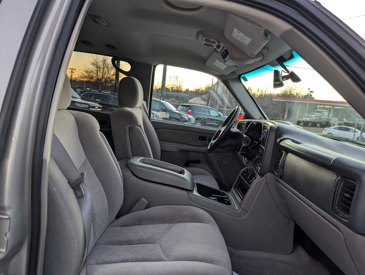 Used 2006 Chevrolet Suburban LS w/ Smart Select Package image 22