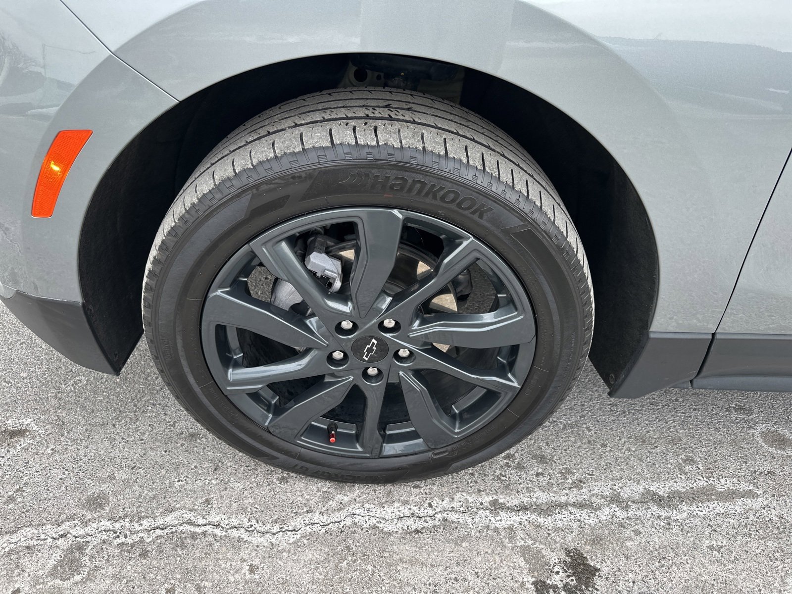 Used 2023 Chevrolet Equinox RS w/ RS Leather Package image 9