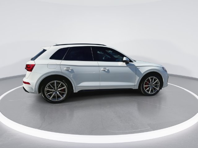Used 2024 Audi Q5 e Premium Plus w/ Premium Plus Package AWD/4WD image 9