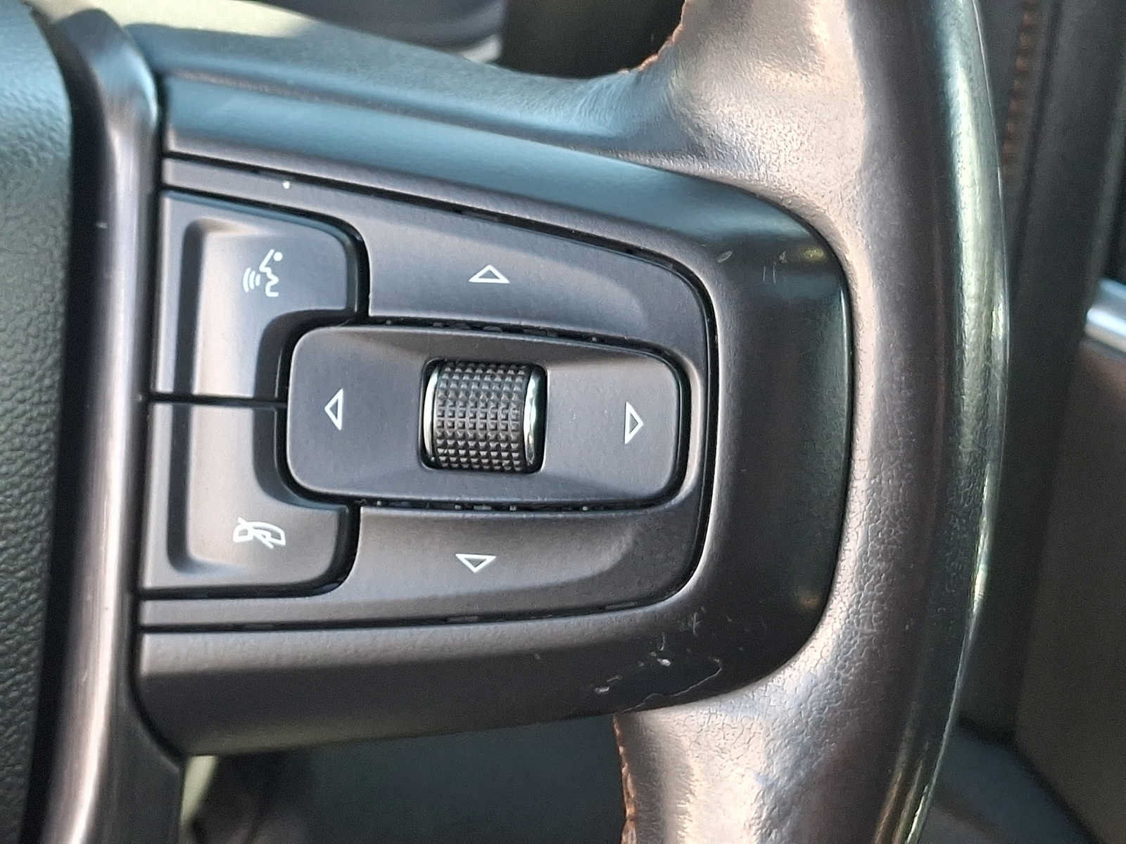 Used 2020 GMC Sierra 1500 AT4 w/ AT4 Premium Package image 24