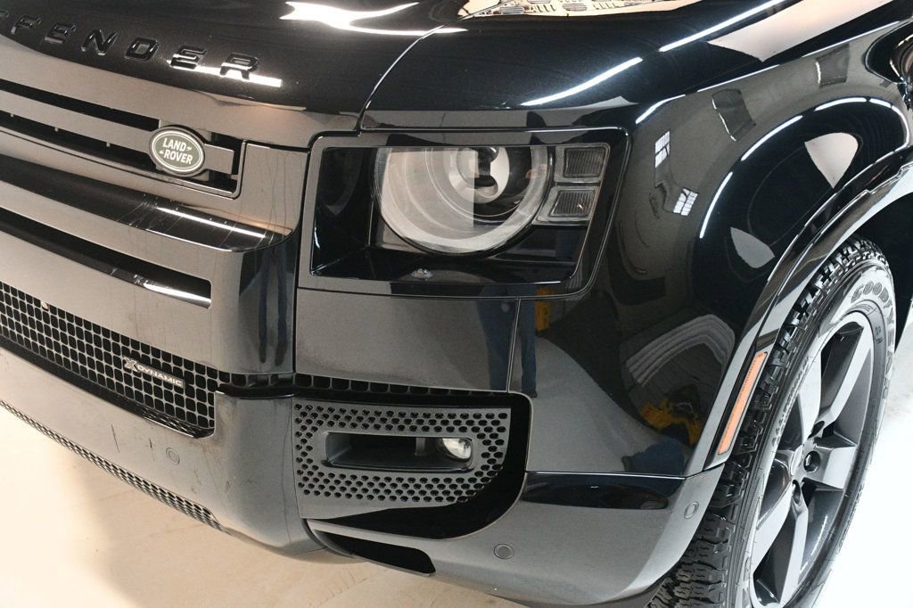 Used 2023 Land Rover Defender 110 X-Dynamic SE image 12