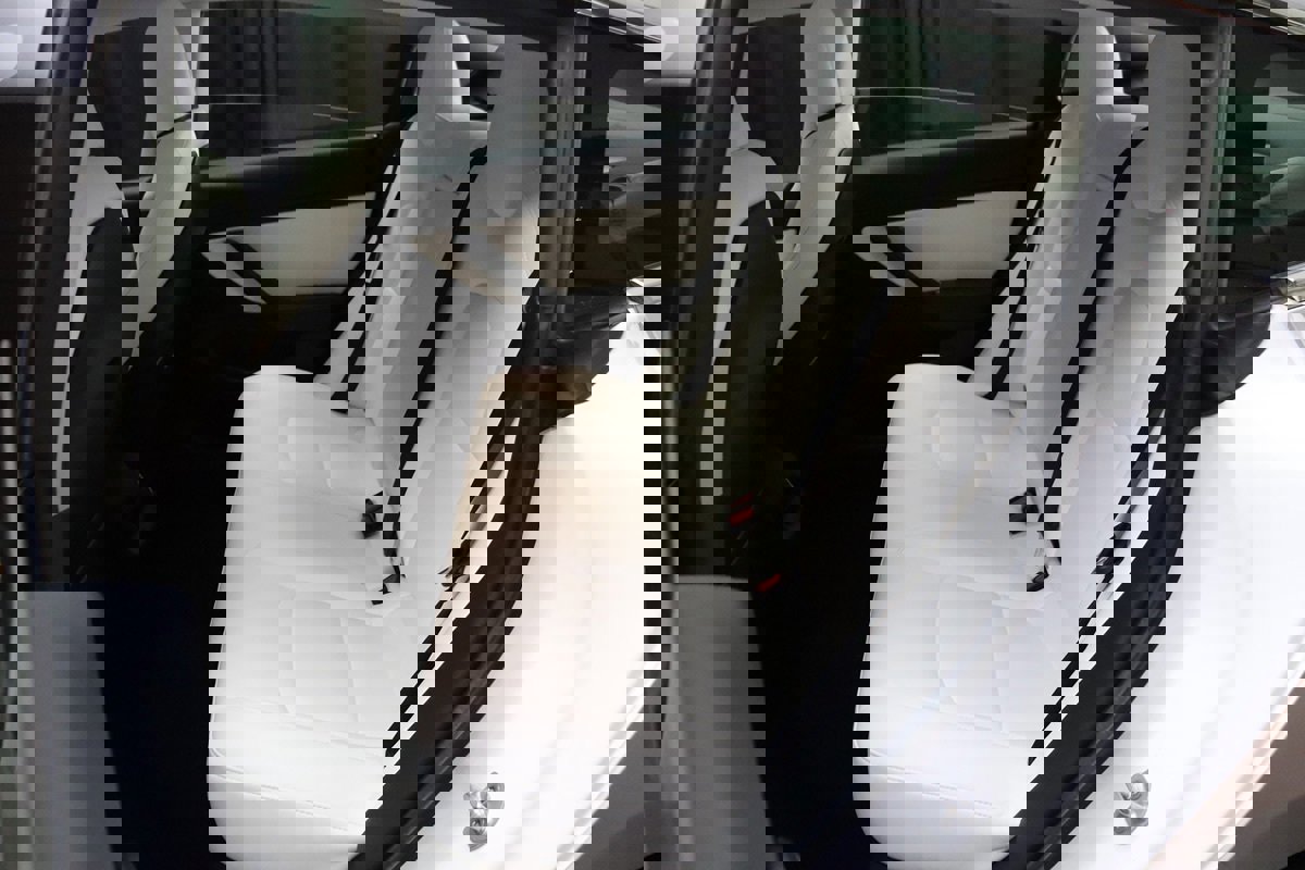 Used 2020 Tesla Model 3 Performance image 31