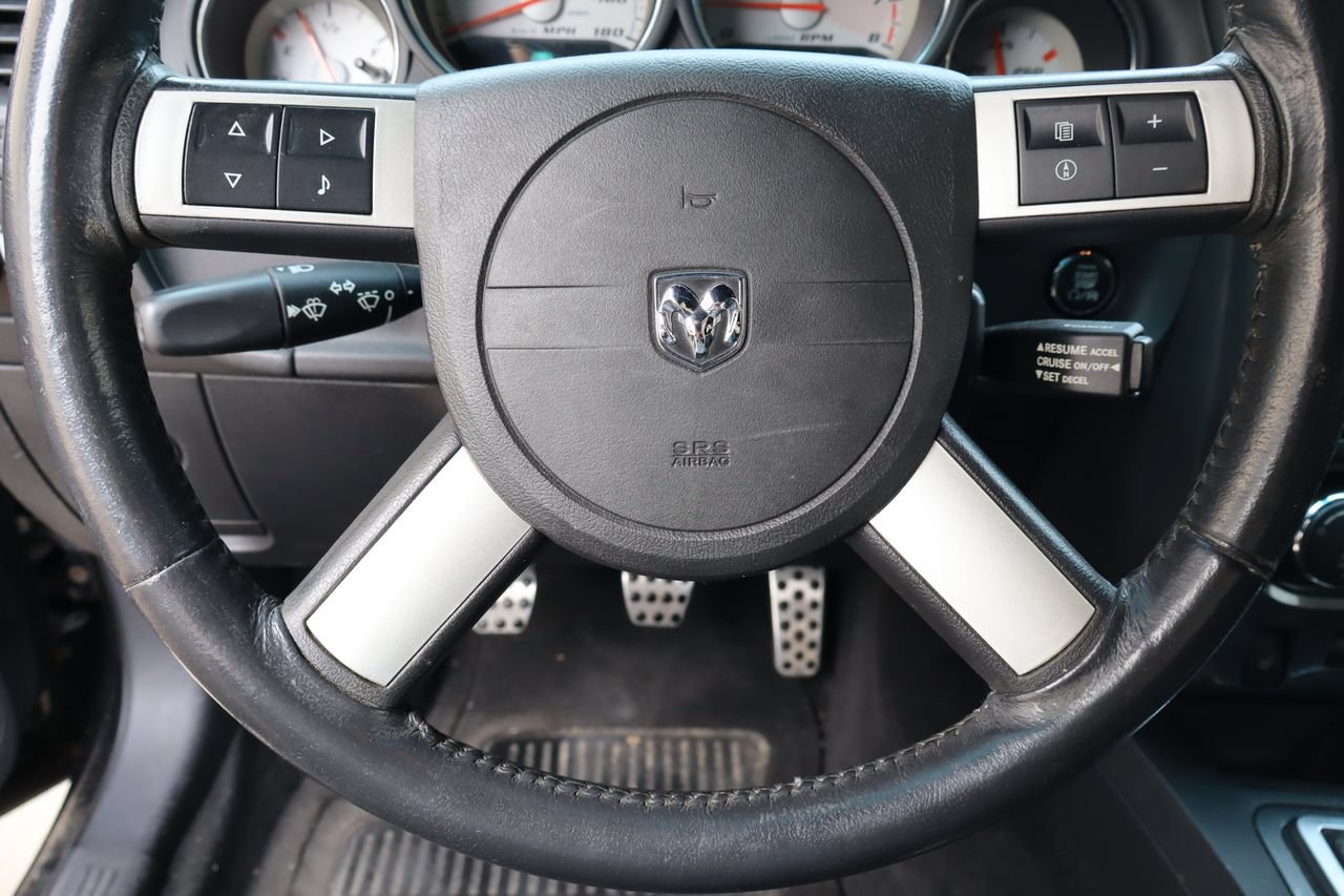 Used 2009 Dodge Challenger SRT8 w/ SRT Option Group II RWD image 11