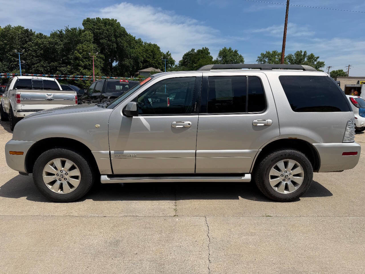 Used 2008 Mercury Mountaineer AWD image 4