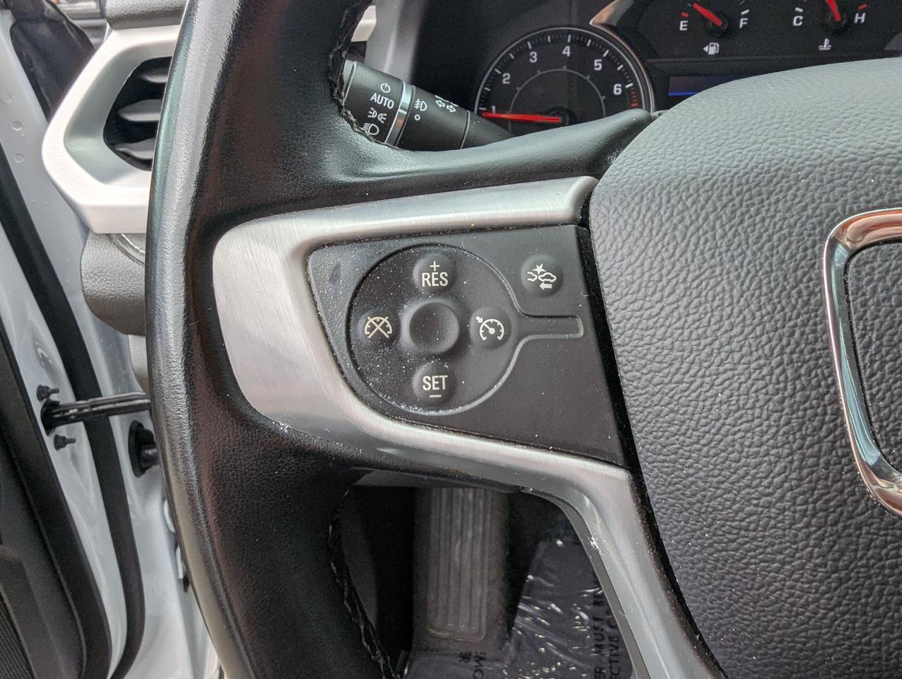Used 2023 GMC Acadia SLT AWD/4WD image 14