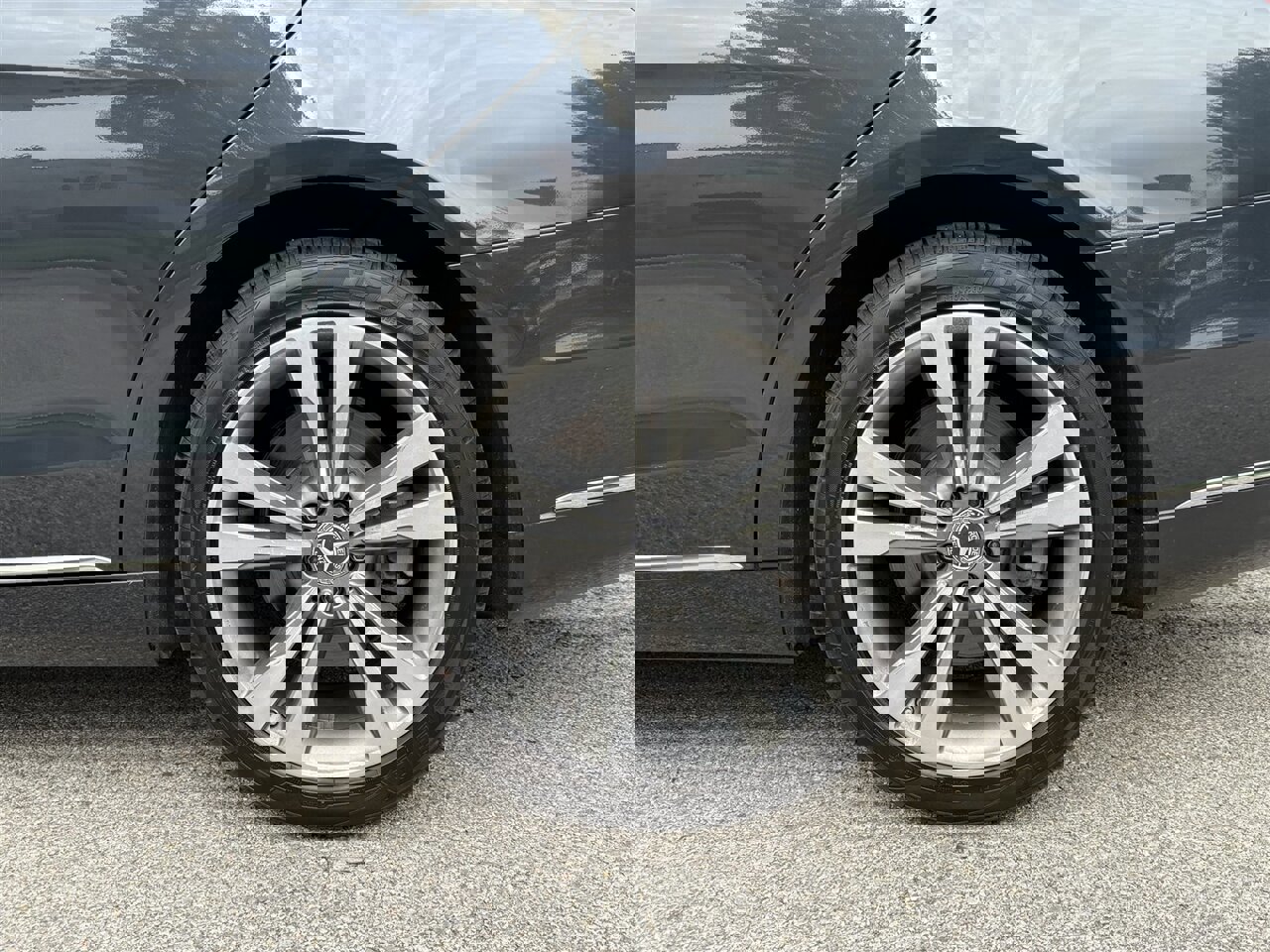 Used 2015 Mercedes-Benz S 550 4MATIC Sedan w/ Premium 1 Package image 27