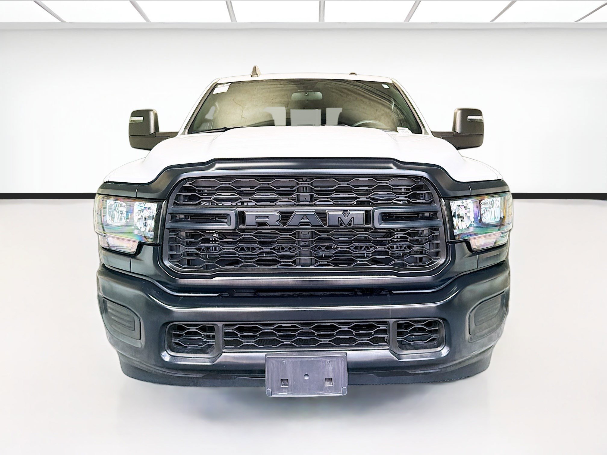 Used 2024 RAM 2500 Tradesman AWD/4WD image 2