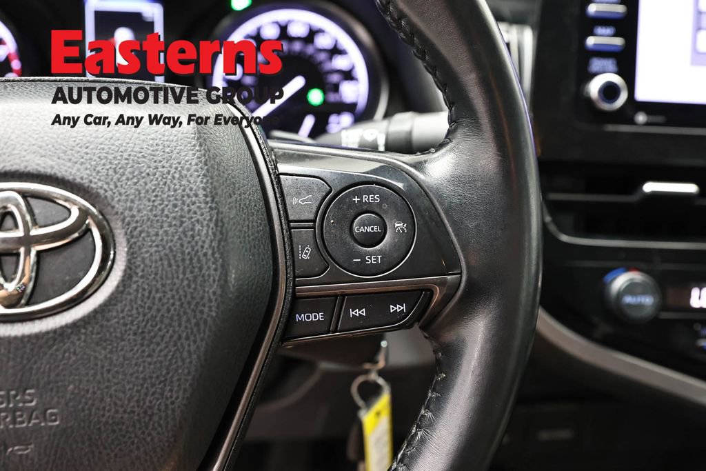 Used 2021 Toyota Camry SE image 16