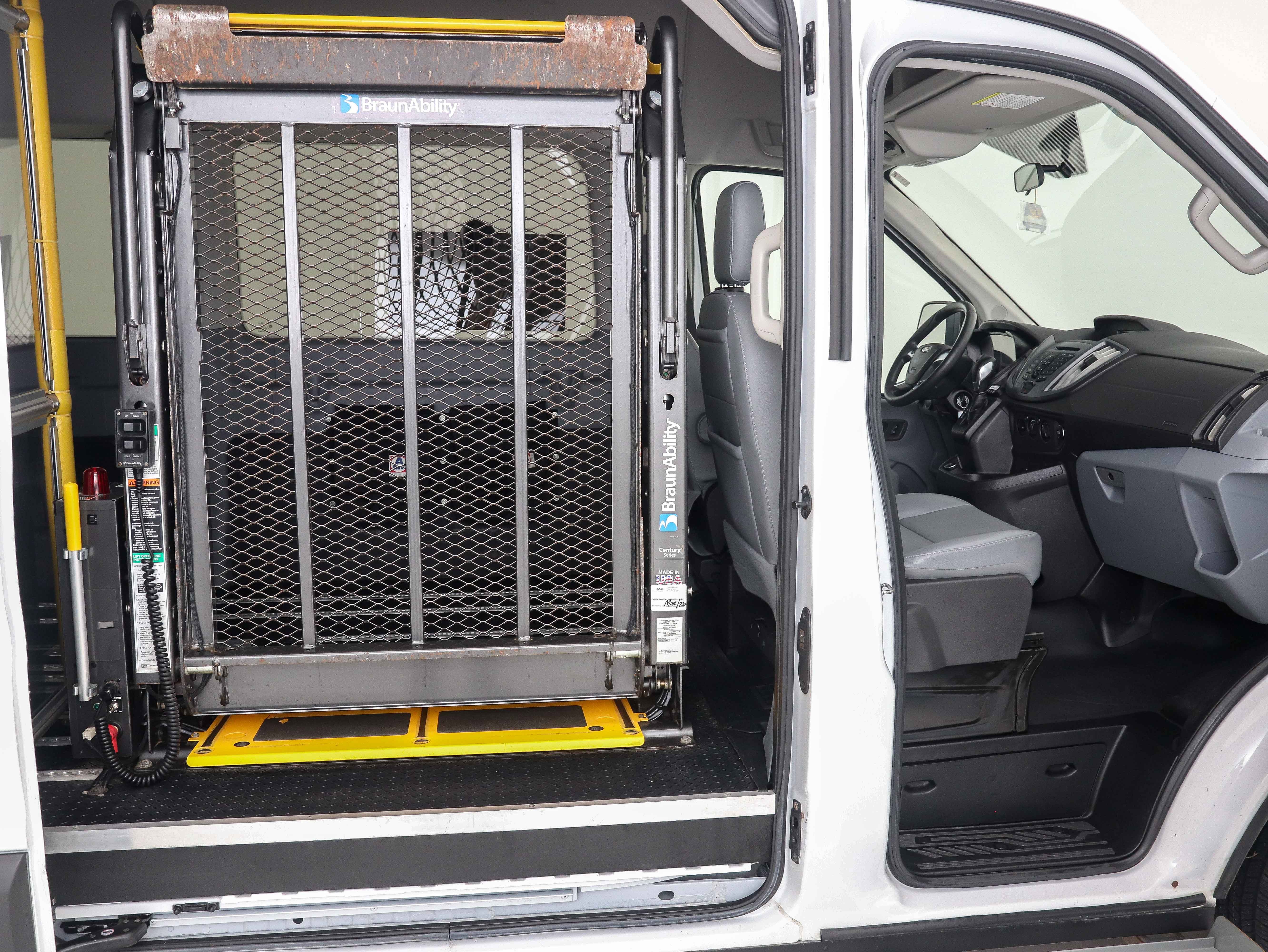 Used 2019 Ford Transit 350 XL image 13