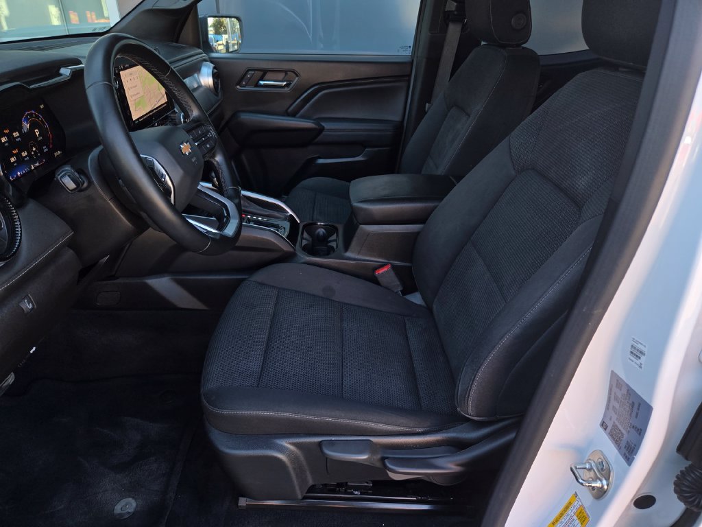 Used 2024 Chevrolet Colorado LT RWD image 18