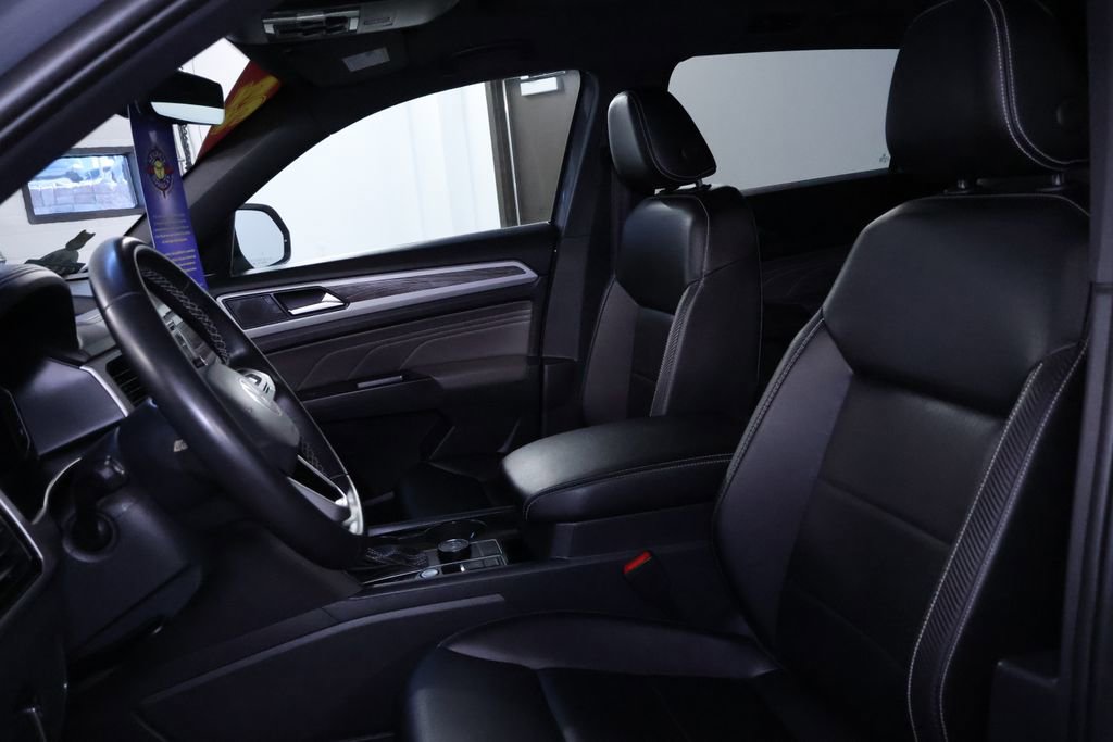 Used 2022 Volkswagen Atlas Cross Sport SE image 14
