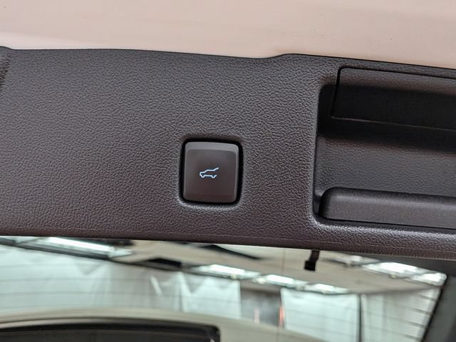 Certified 2022 Ford Escape SE w/ SE Sport Appearance Package AWD/4WD image 21