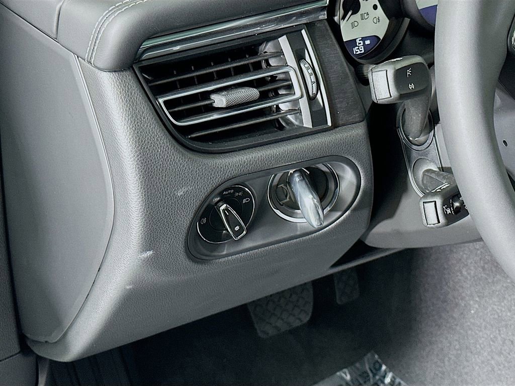 New 2026 Porsche Macan GTS image 11