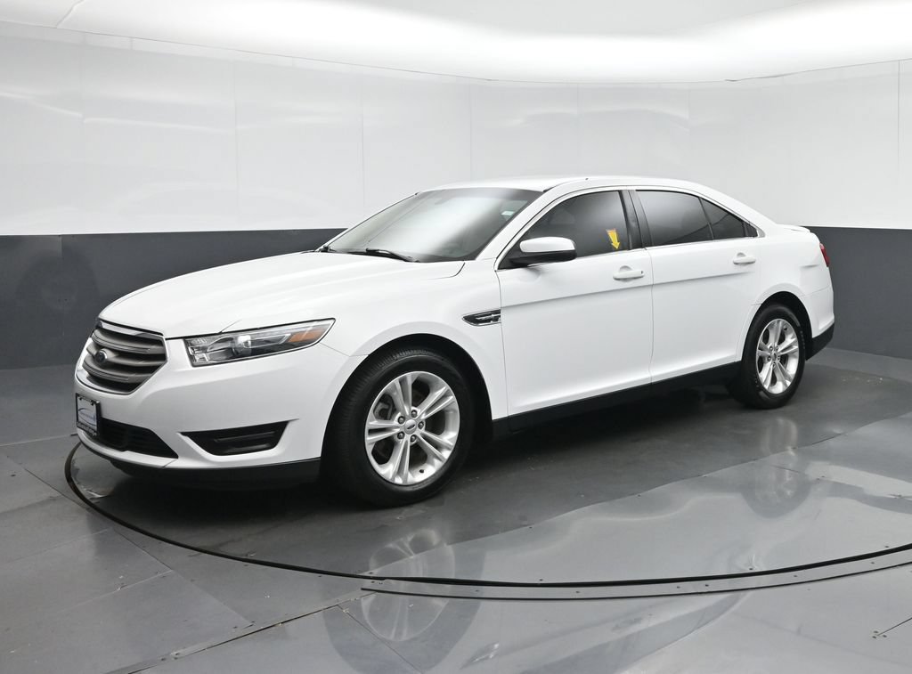Used 2018 Ford Taurus SEL FWD image 3