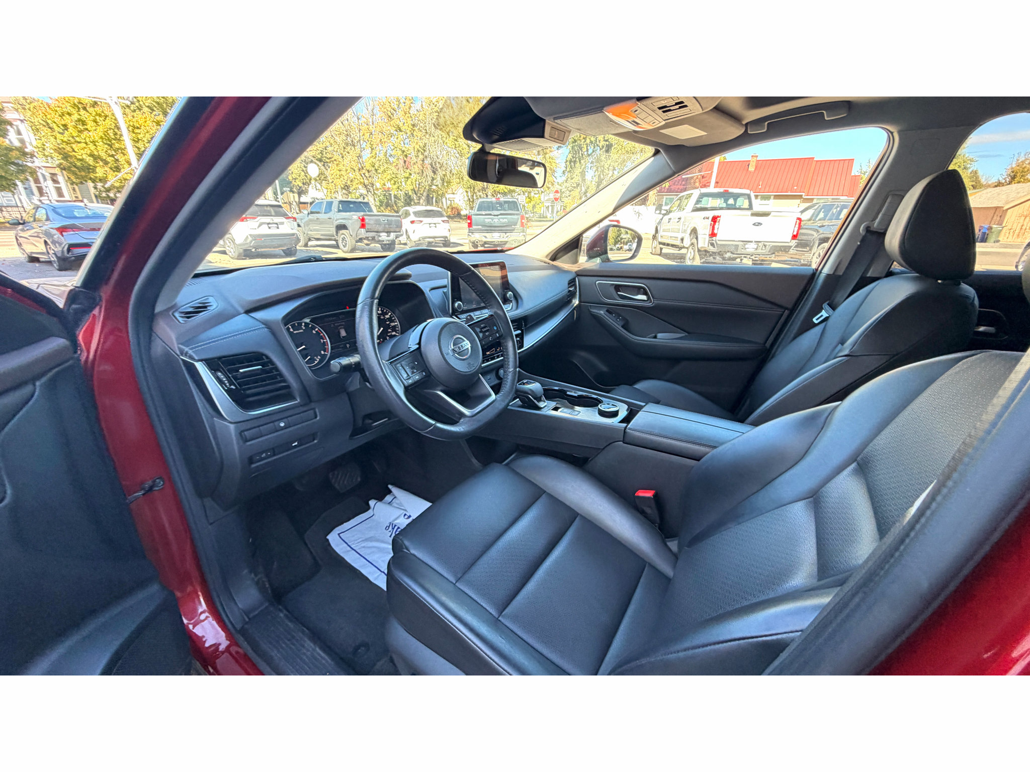 Used 2021 Nissan Rogue SV w/ Premium Package AWD/4WD image 17