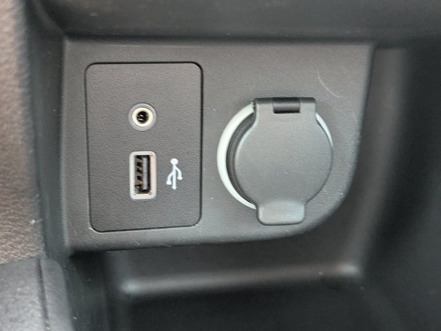 Used 2020 Nissan Kicks S FWD image 27