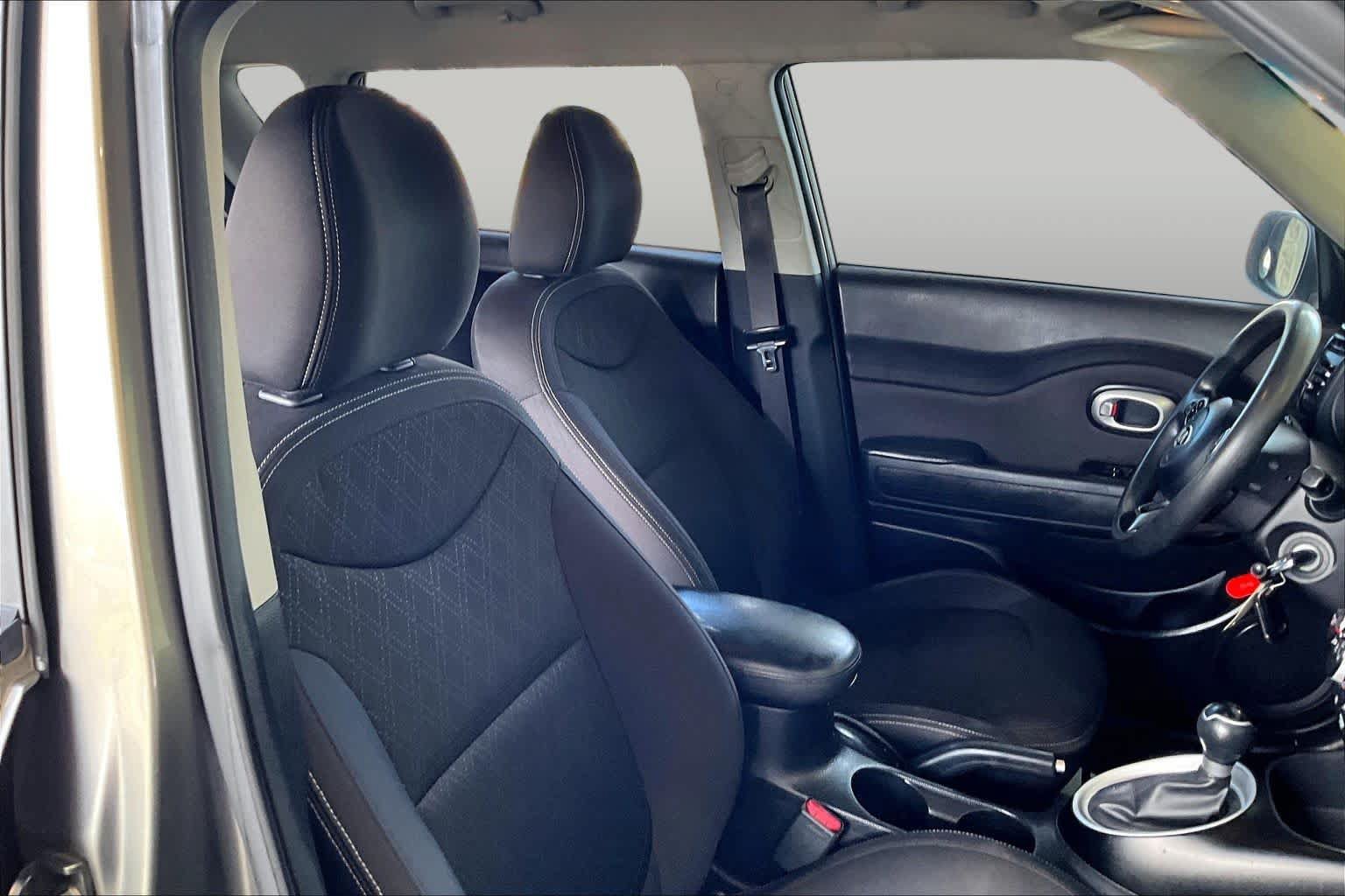 Used 2015 Kia Soul FWD image 8