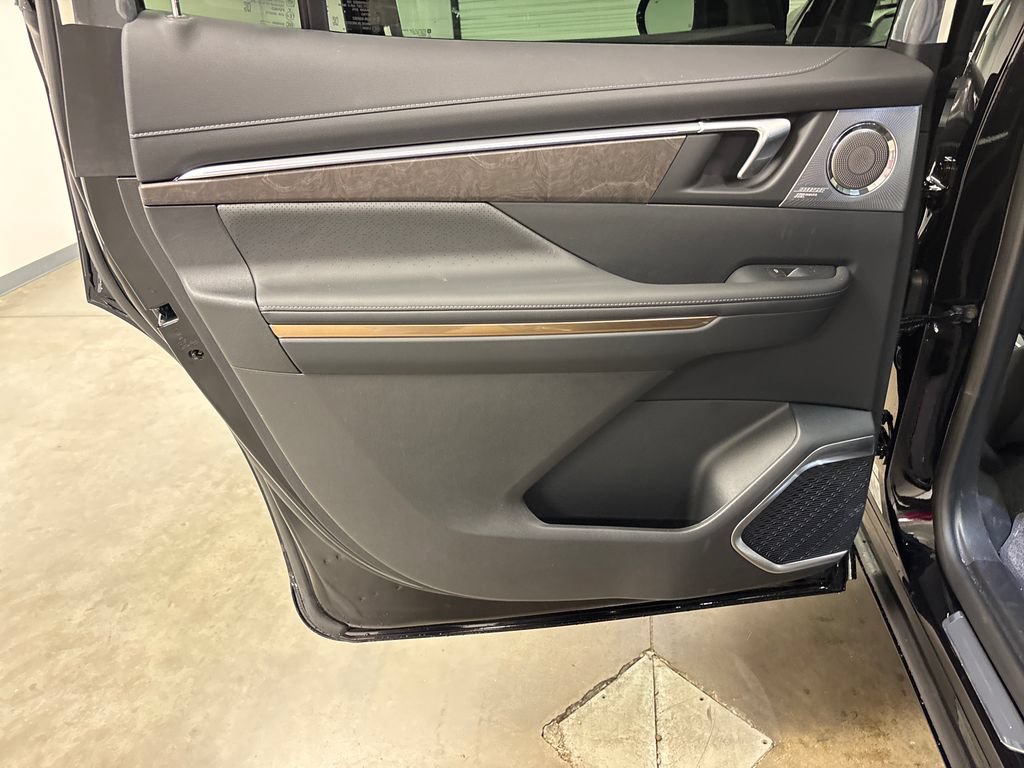 New 2026 Buick Enclave Avenir w/ Super Cruise Package FWD image 26