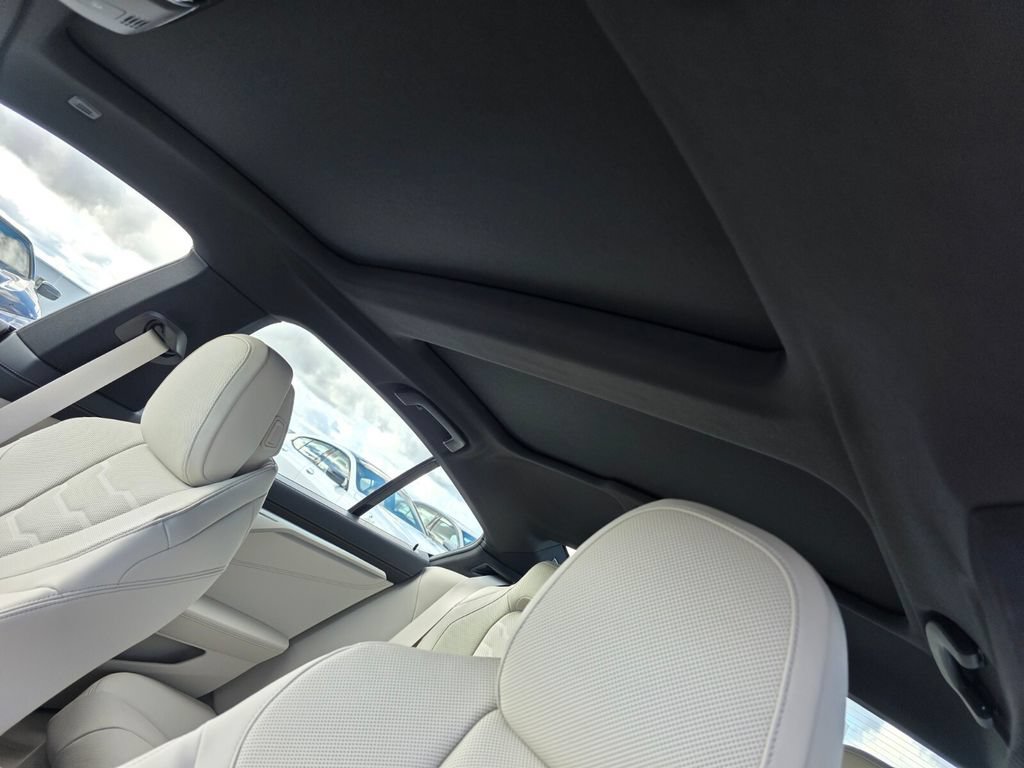 New 2026 BMW 840i w/ Comfort Seating Package RWD image 10
