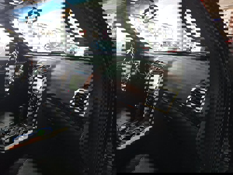 Used 2015 Ford Explorer Limited image 17