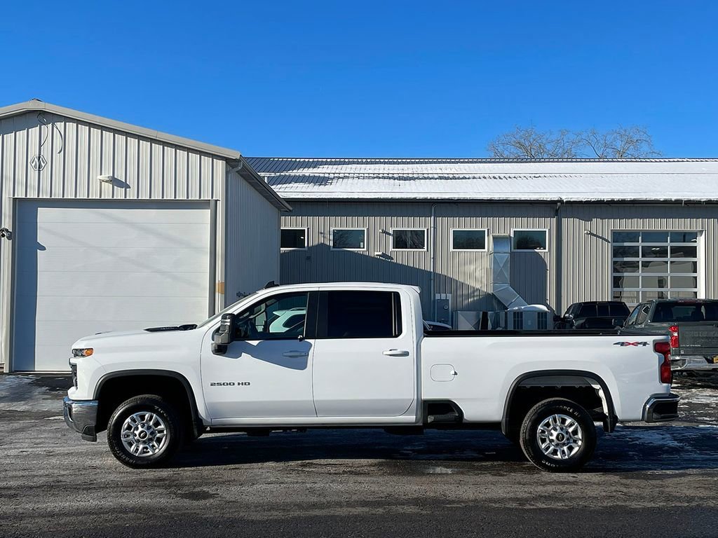 Used 2024 Chevrolet Silverado 2500 LT image 10